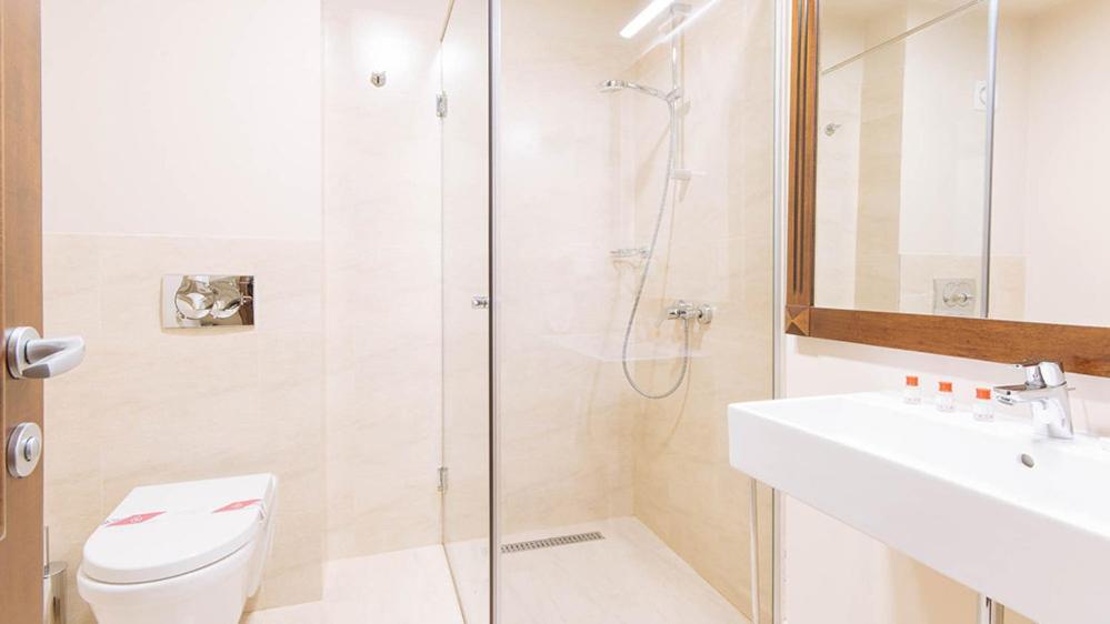 Hotel Alpin Rarau Campulung Moldovenesc Bagian luar foto